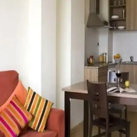 Sg Costa Bcn מלון דירות 2*